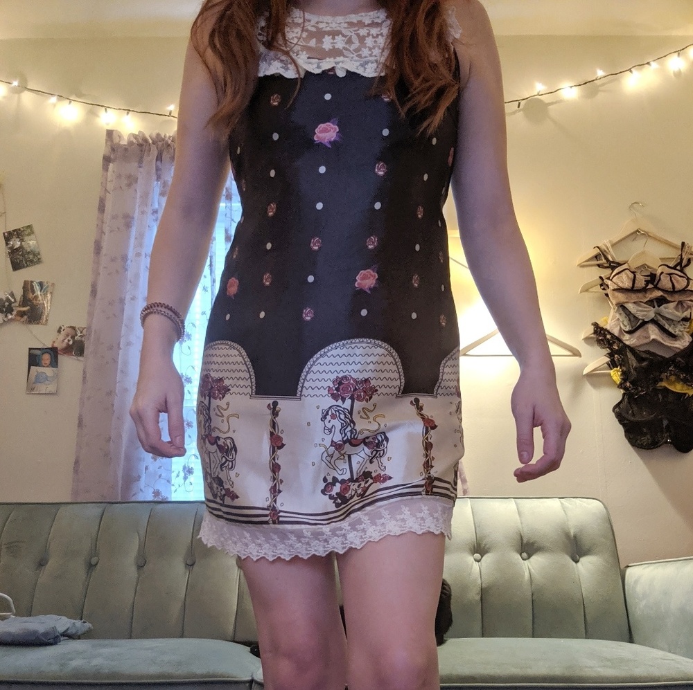 Silky lace carousel dress